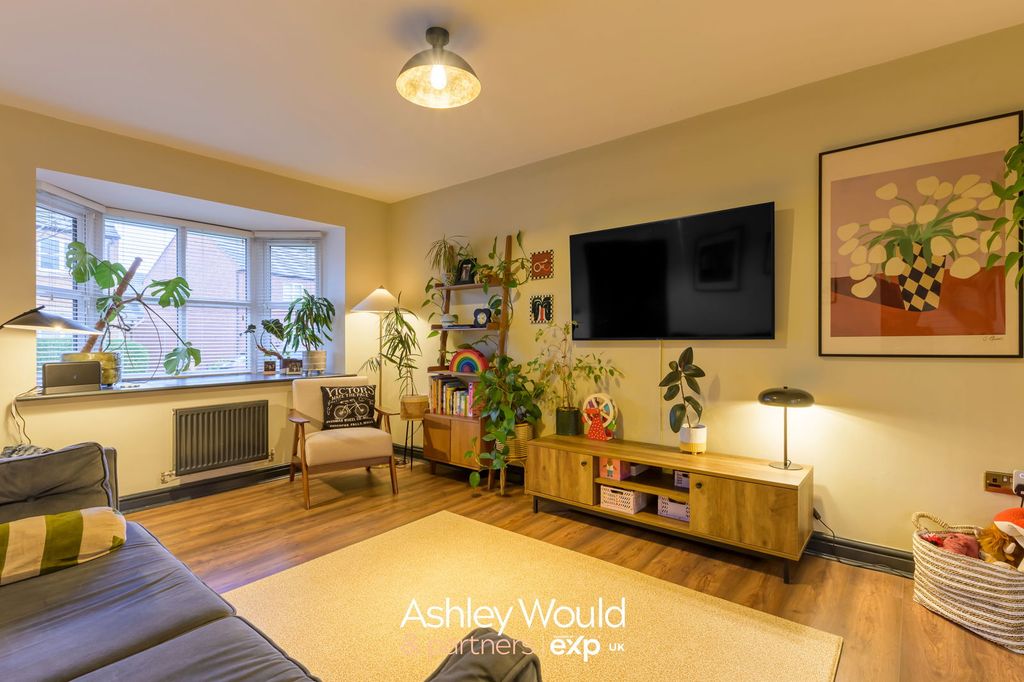 Property photo 3 of 21