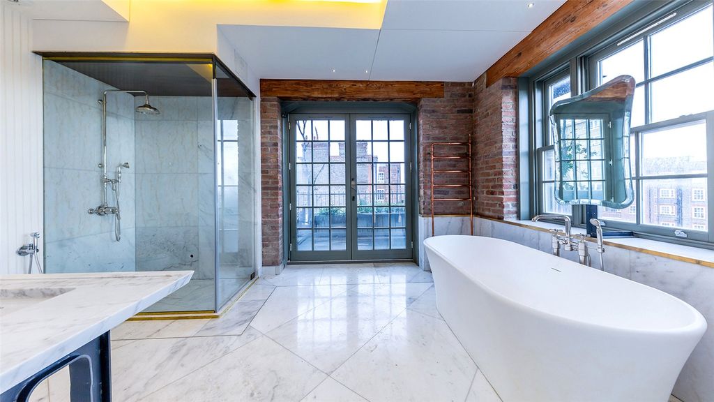 Property photo 3 of 10 Picture No. 04