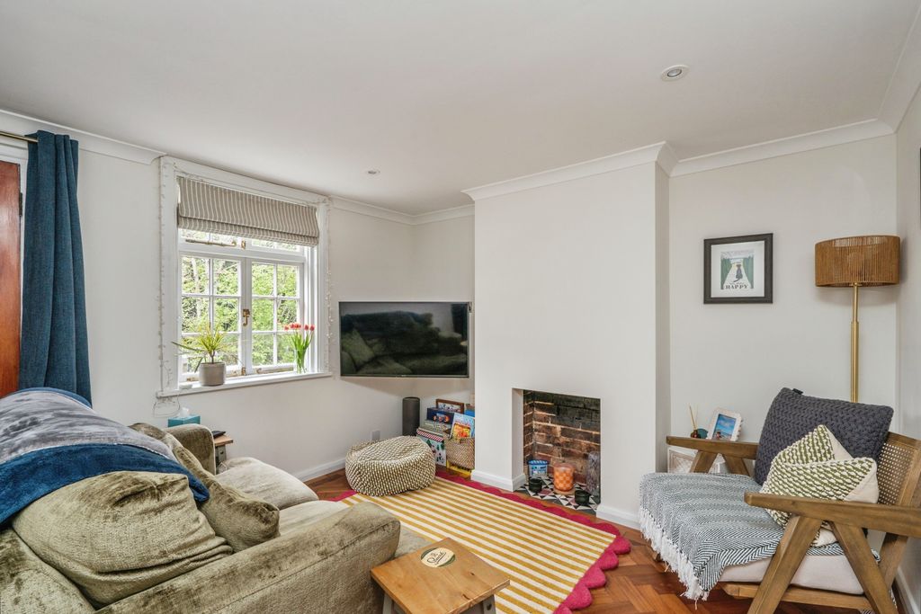 Property photo 3 of 14