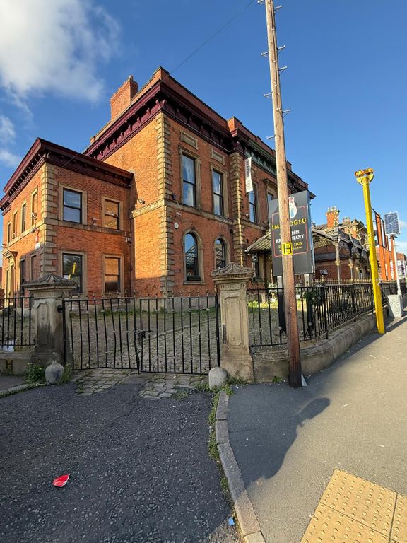 Property photo 1 of 33