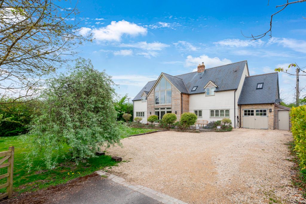 Property photo 1 of 24