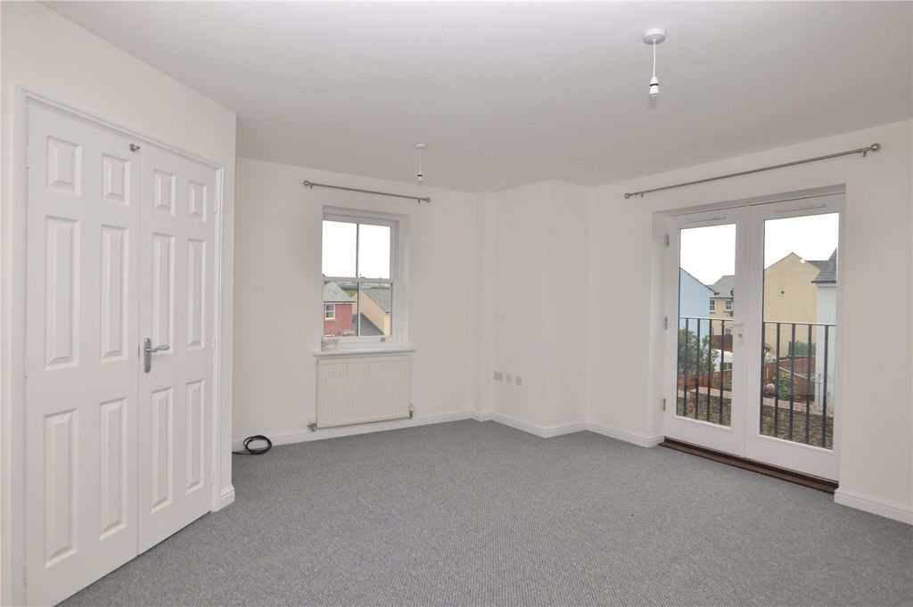 Property photo 3 of 8 Picture No. 39