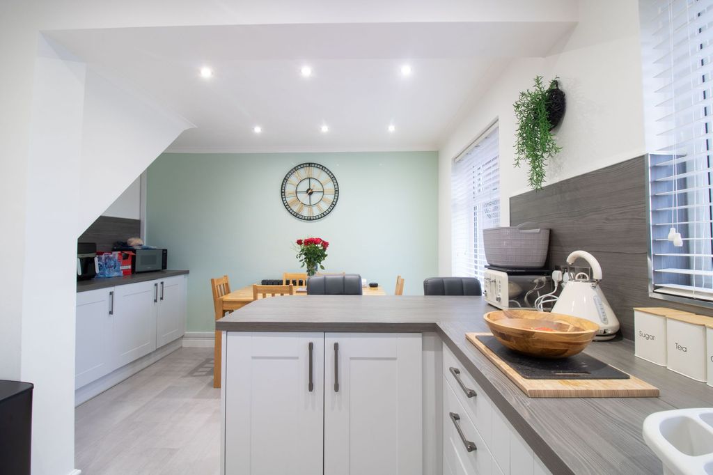 Additional image 10 of 3 bed semi-detached house for saleAvon Close, Pontllanfraith NP12