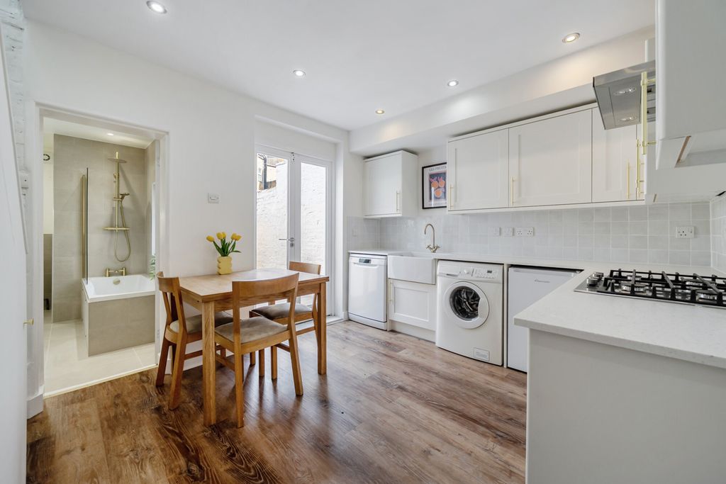 Property photo 2 of 22 1485355-12-6A43cc...