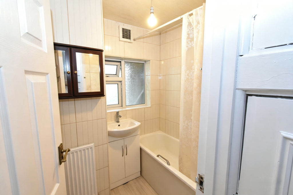 Property photo 3 of 5 Gallery