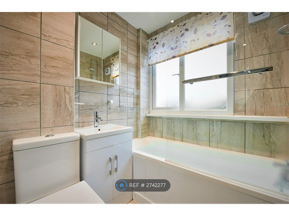 Property photo 3 of 14 Bathroom