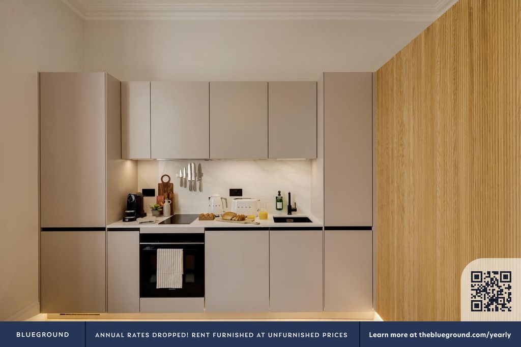 Property photo 3 of 25 Fully Equipped Kitchen