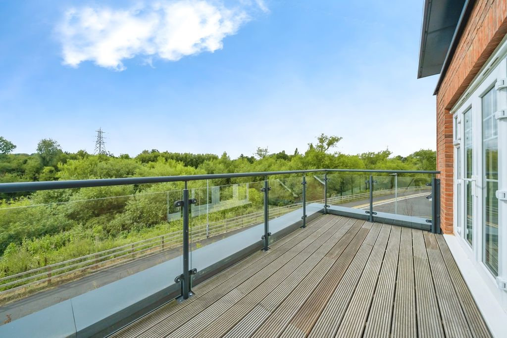 Property photo 3 of 22 Balcony