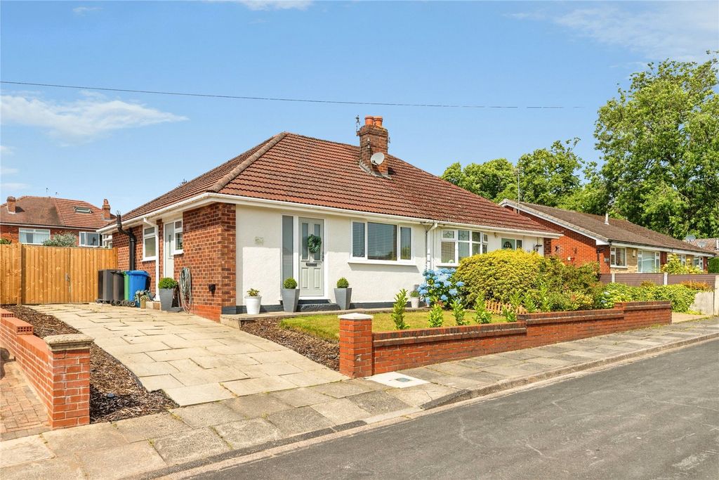 Property photo 1 of 19 Picture No. 14