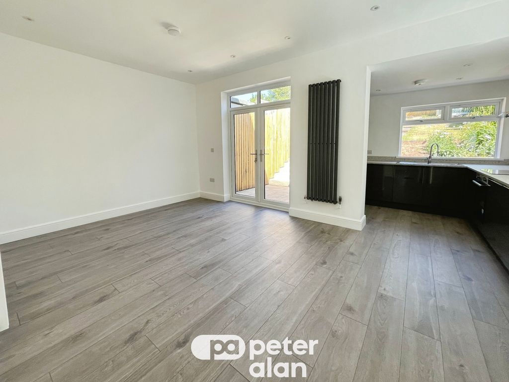 Property photo 2 of 15 Image