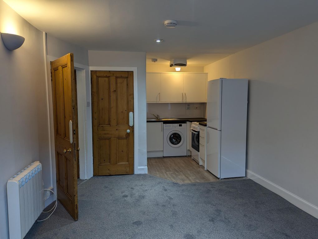 Property photo 3 of 12