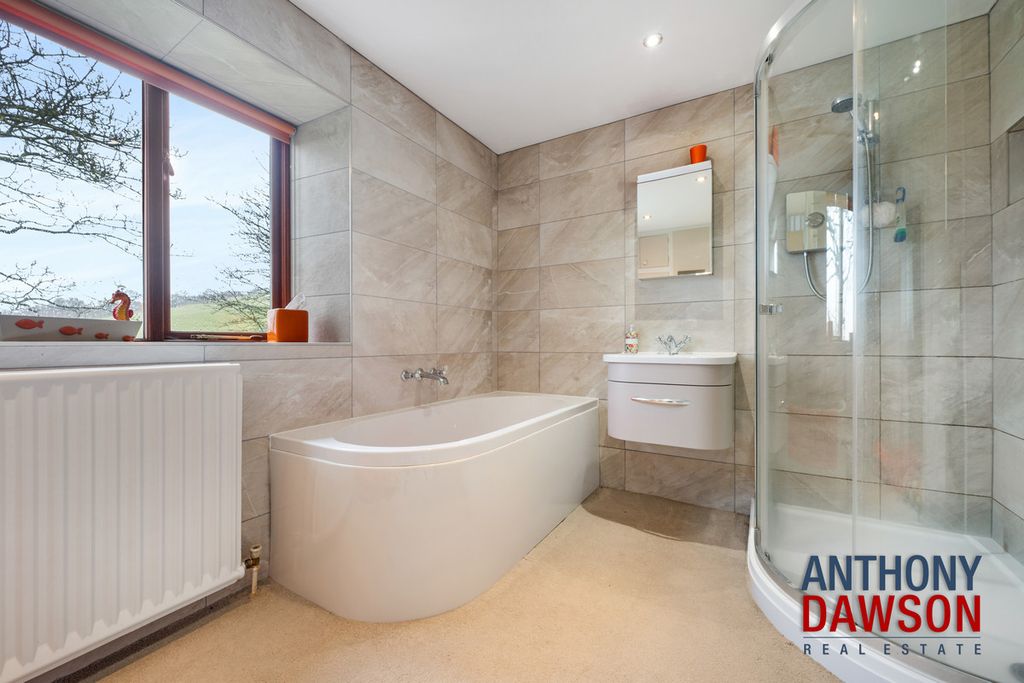 Property photo 3 of 26