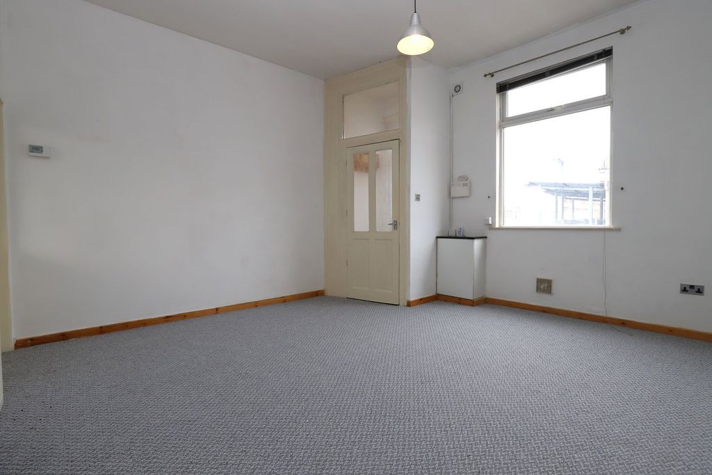 Property photo 3 of 26