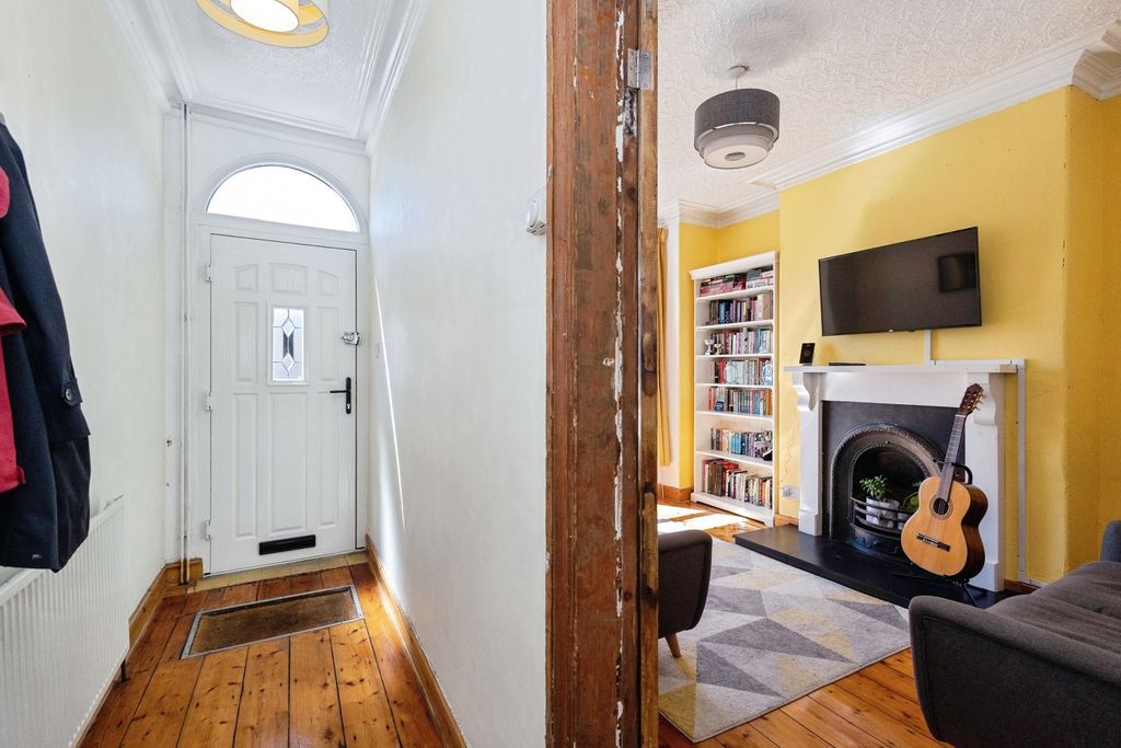 Property photo 2 of 17 Pbox-Img.Jpg