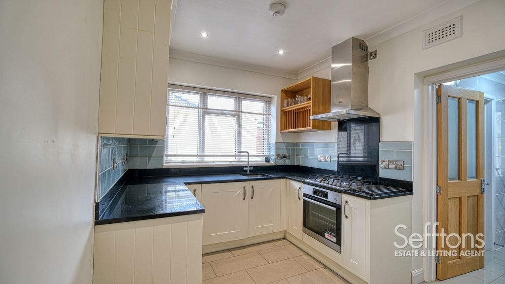 Property photo 3 of 18 Dscf7510_13