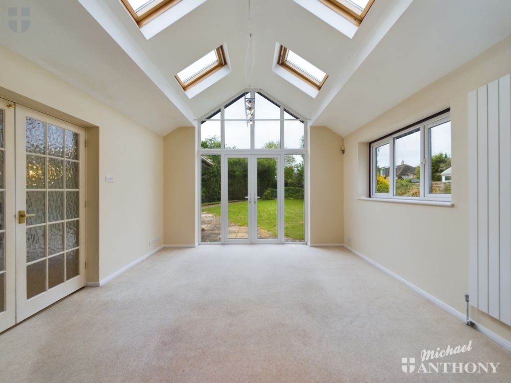 Property photo 2 of 20 Cam01064G0-Pr0363-Still014