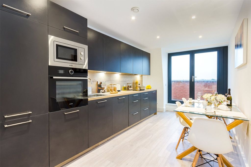 Property photo 2 of 6 Picture No. 06