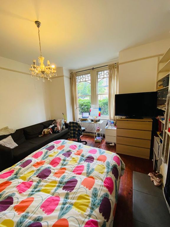 Property photo 2 of 8