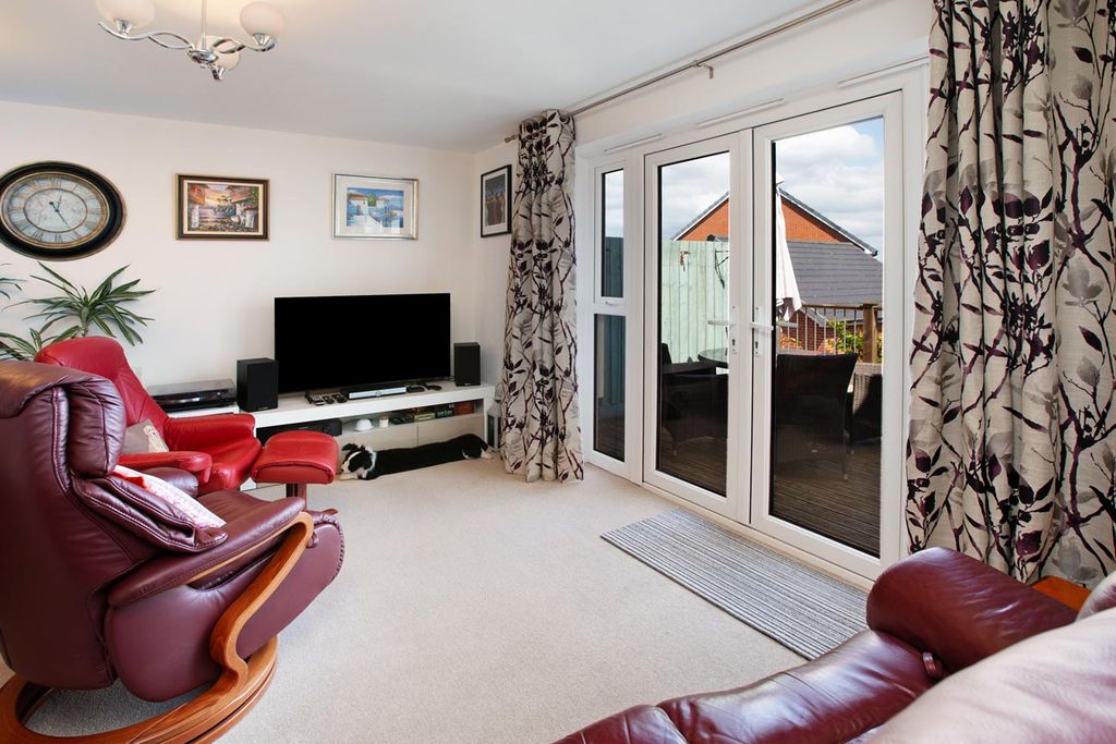Property photo 3 of 17 Photo 13