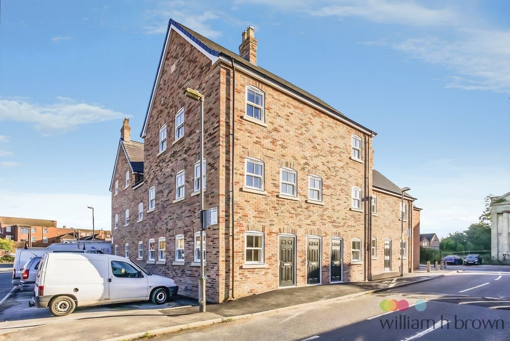 Property photo 1 of 5 Front