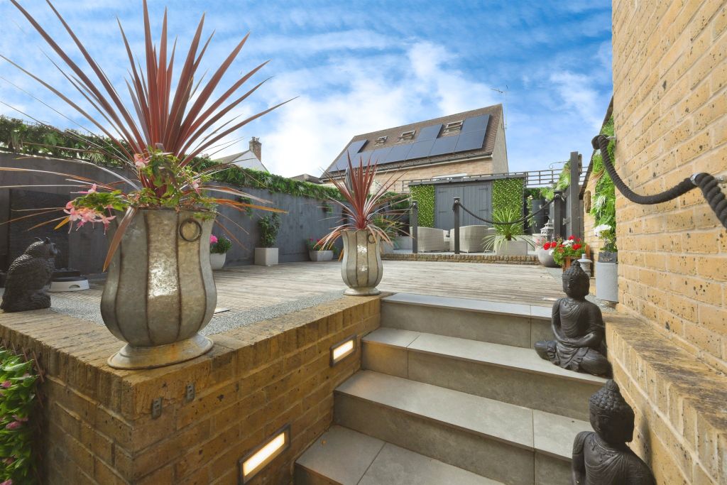 Property photo 3 of 21