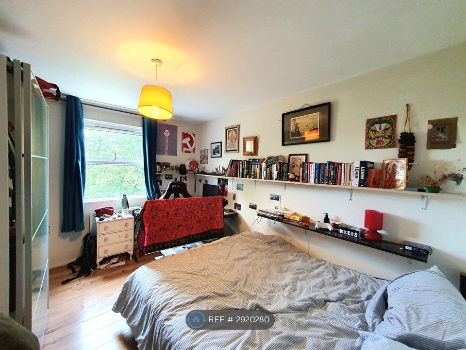Property photo 2 of 5 Bedroom 1