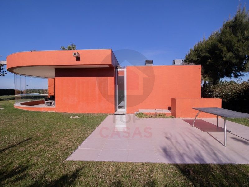 Property photo 2 of 34