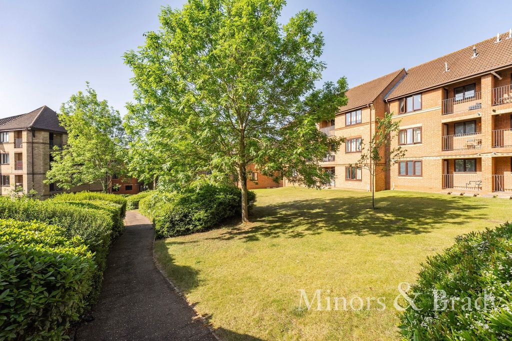 Property photo 1 of 10