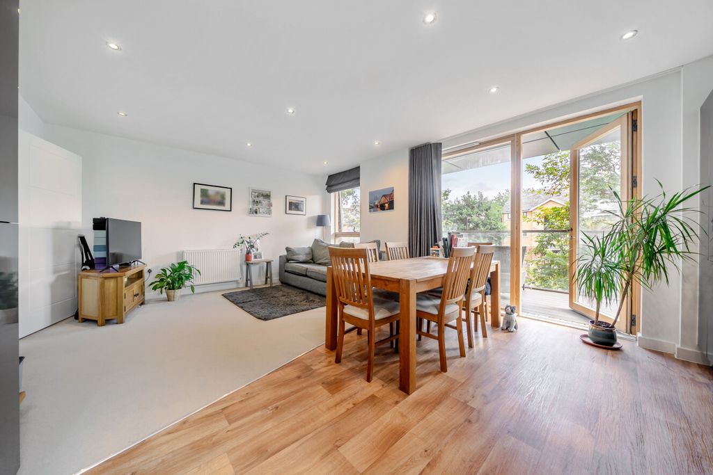 Property photo 3 of 26 1512338-1-6A91674...