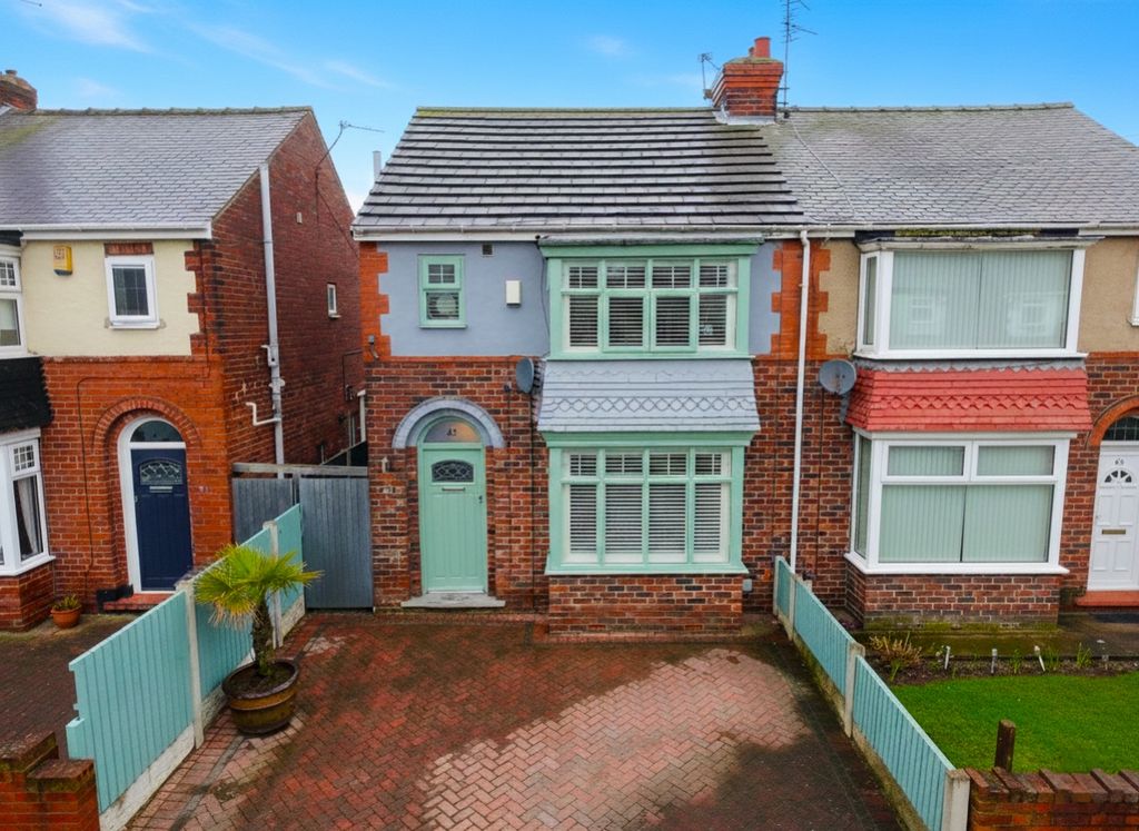 Property photo 1 of 12 43 Melbourne Front