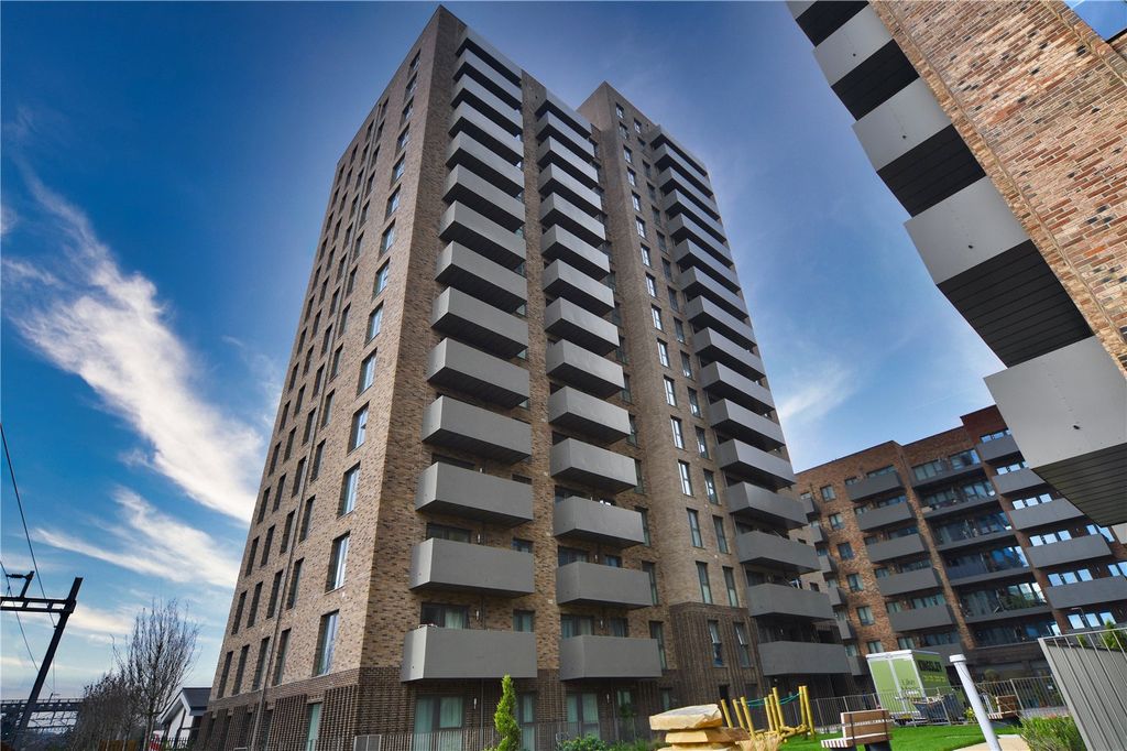 Property photo 1 of 29 Front