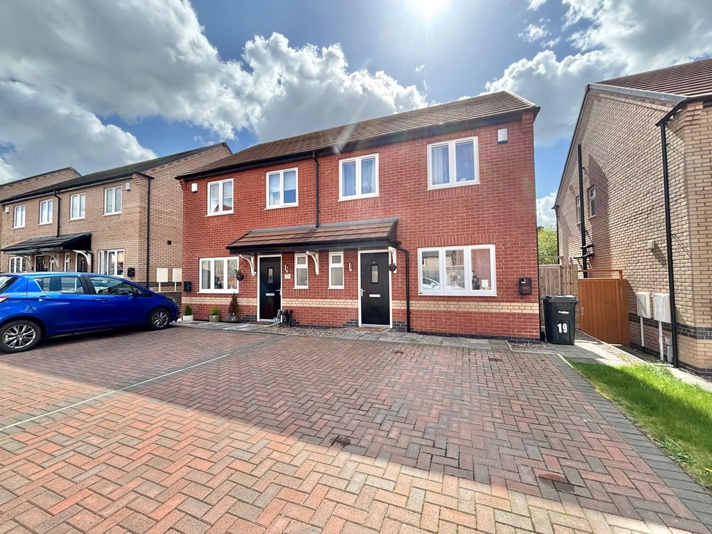 Property photo 1 of 15 Front