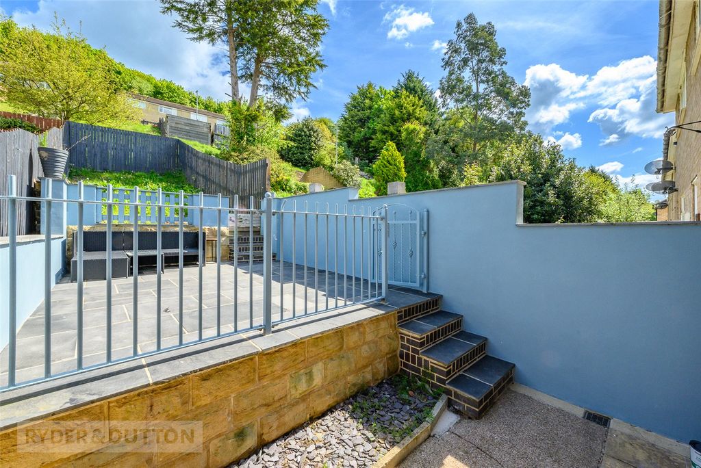 Property photo 2 of 16 Picture No. 03