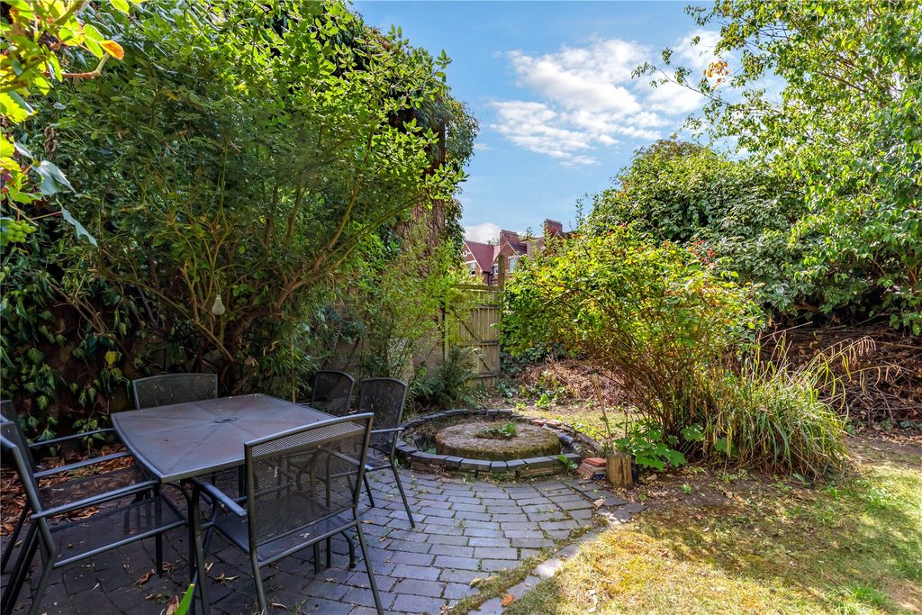 Property photo 2 of 15 Picture No. 05