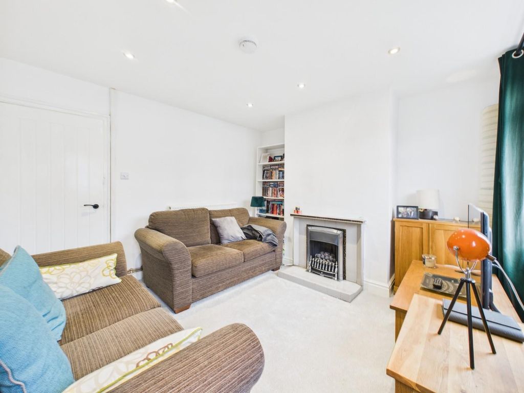 Property photo 2 of 12 Cam04899G0-Pr0241-Still001.Jpg