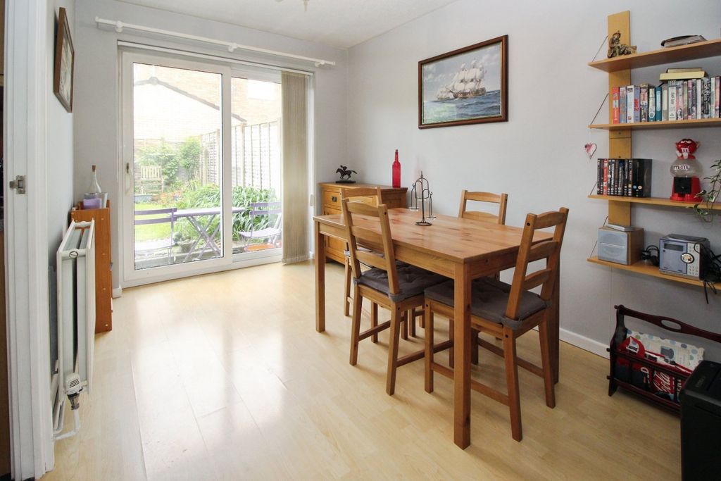 Property photo 3 of 10 Dining Room