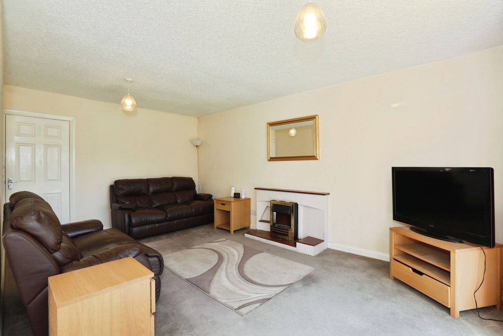 Property photo 3 of 16 Pbox-Img.Jpg