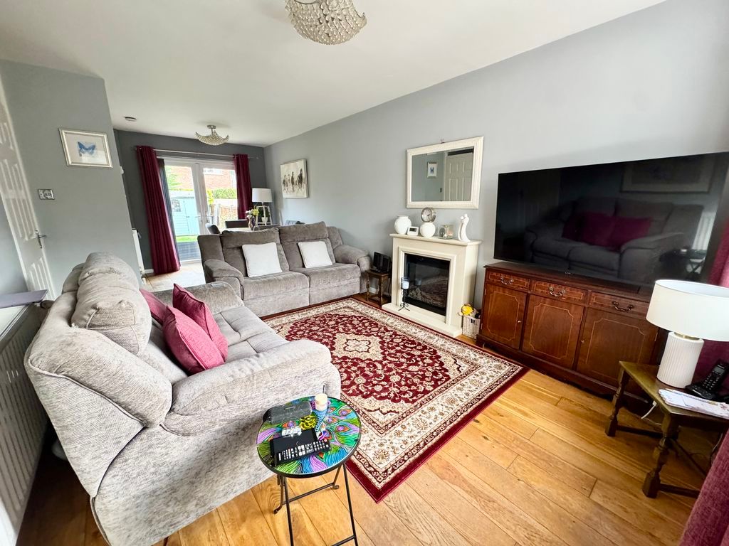 Property photo 2 of 15 Lounge Area