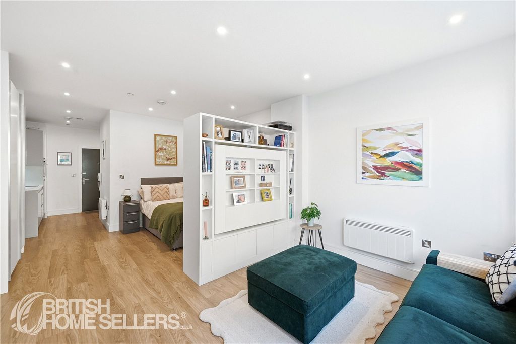 Property photo 3 of 16 Picture No. 06