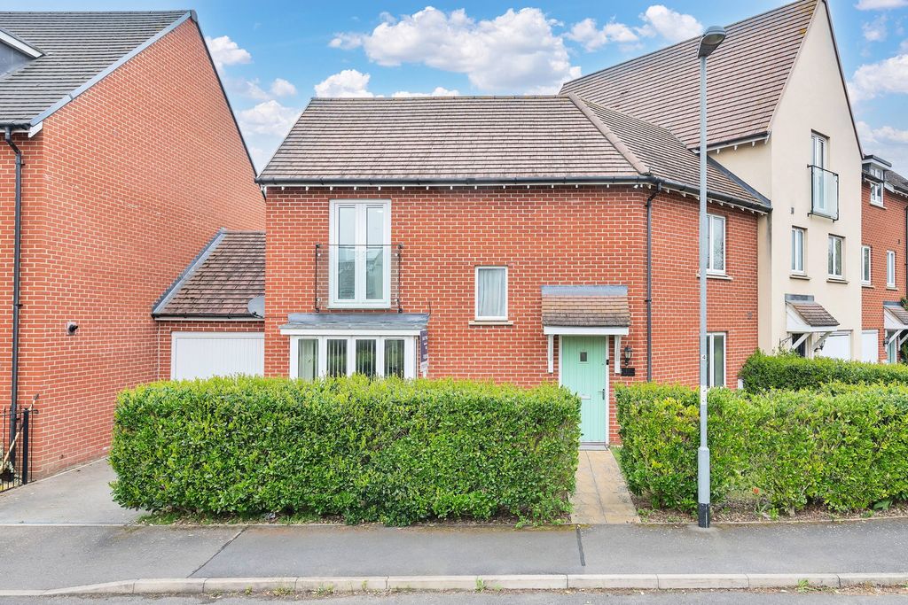 Property photo 1 of 11