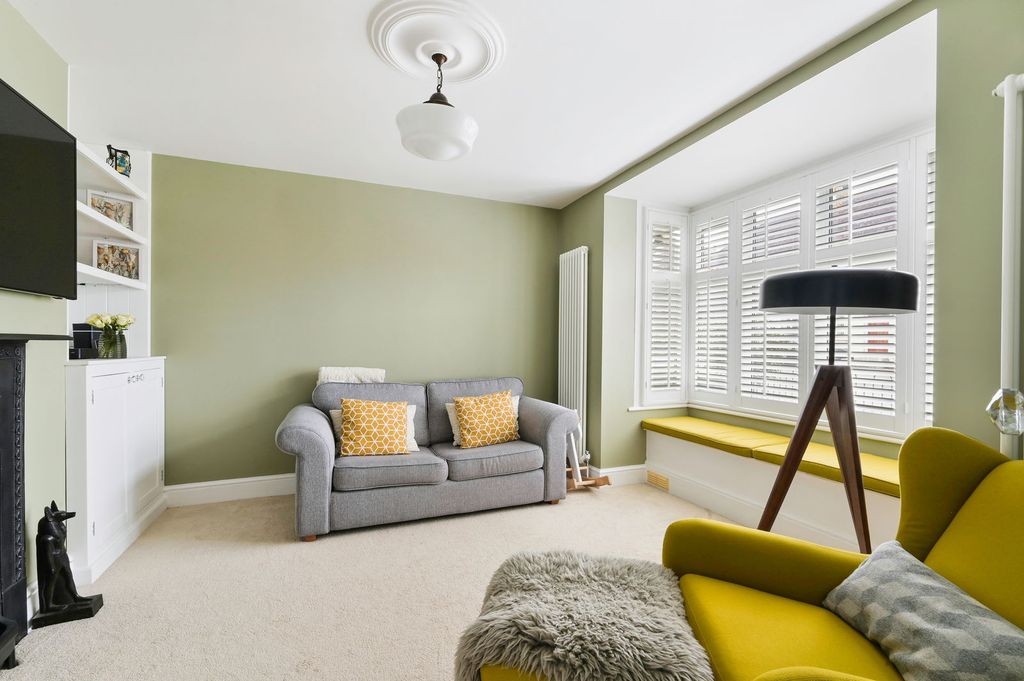 Property photo 3 of 20