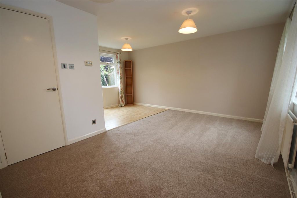 Property photo 3 of 12 Img_9990.Jpg