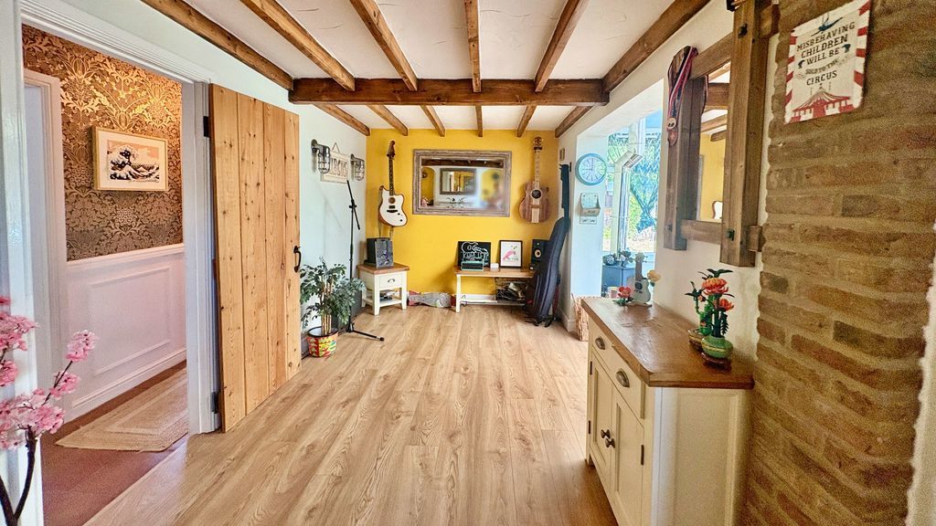 Property photo 2 of 15 Photo 1