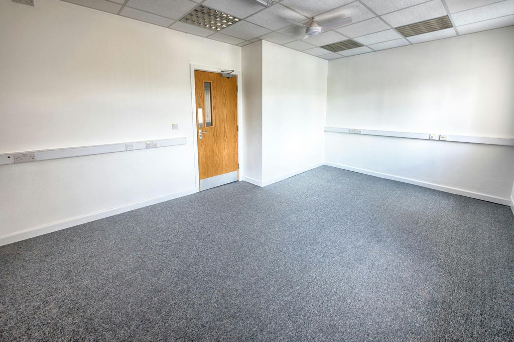 Property photo 2 of 11 Unit 5 - High Res-6.Jpg