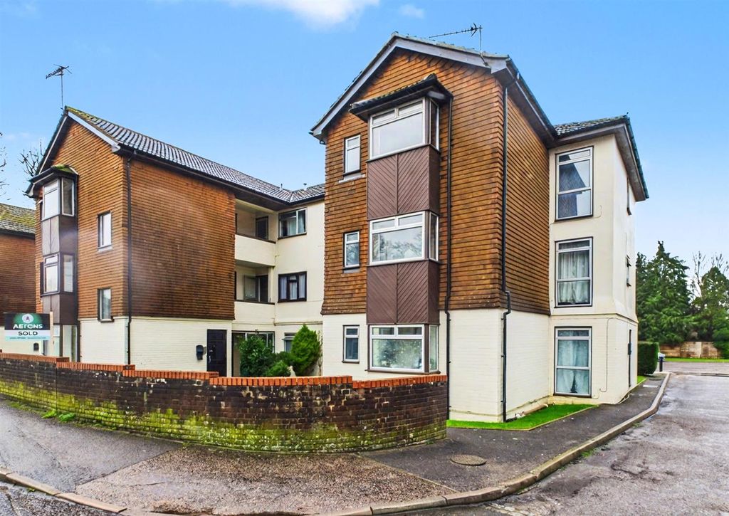 Property photo 1 of 7 Cam04622G0-Pr0166-Still008.Jpg