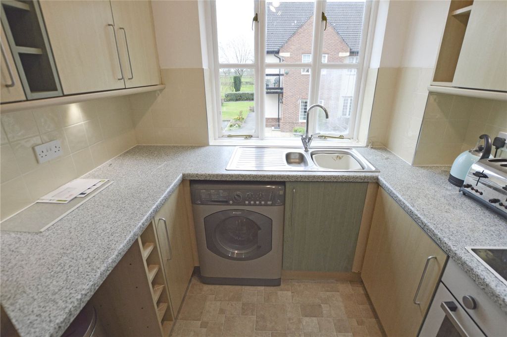 Property photo 3 of 10 Picture No. 02