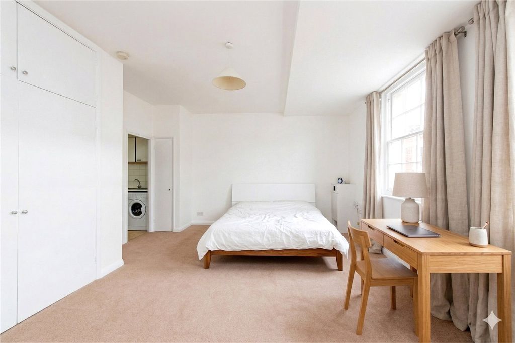 Property photo 2 of 9 Picture No. 14