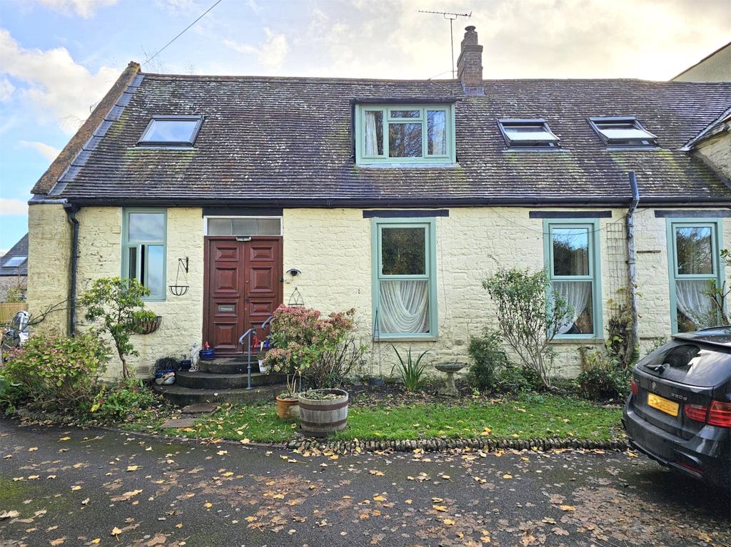 Property photo 1 of 21 Front