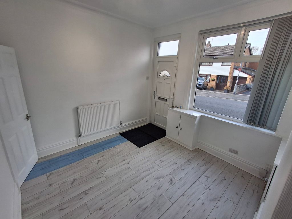 Property photo 3 of 12 20251103_145632