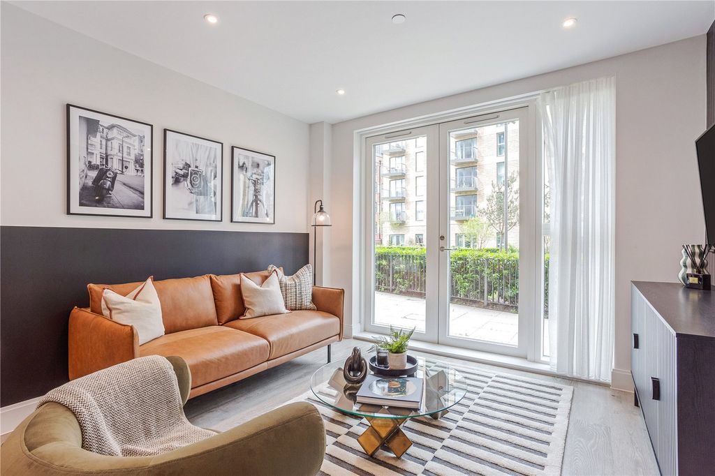 Property photo 2 of 16 Picture No. 32